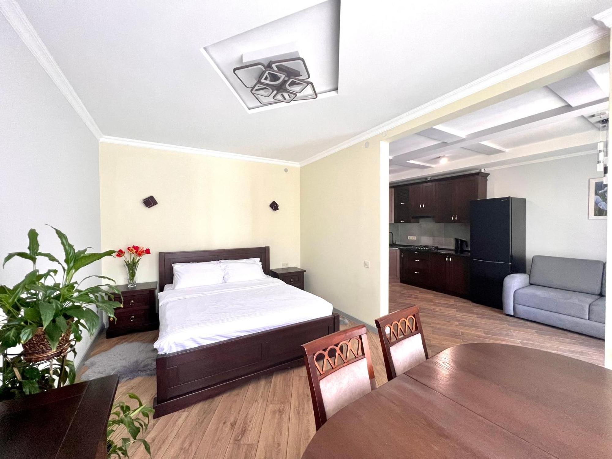 Osapart Ideal Apartment In The Complex Great Britain Lviv Exterior photo