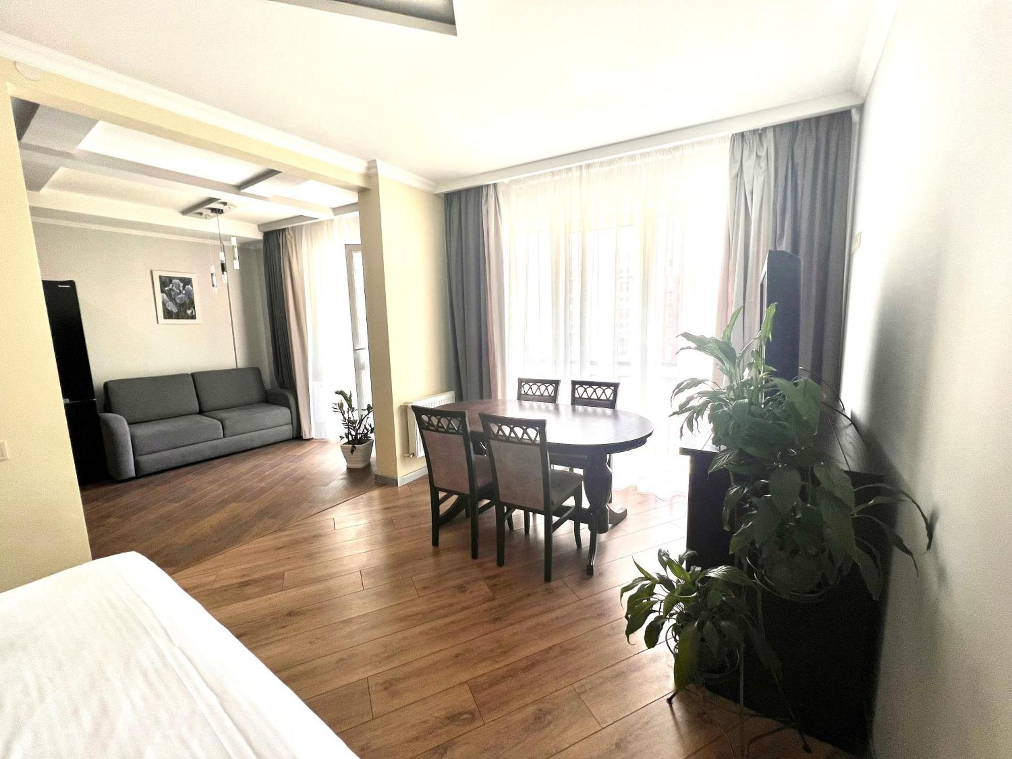 Osapart Ideal Apartment In The Complex Great Britain Lviv Exterior photo
